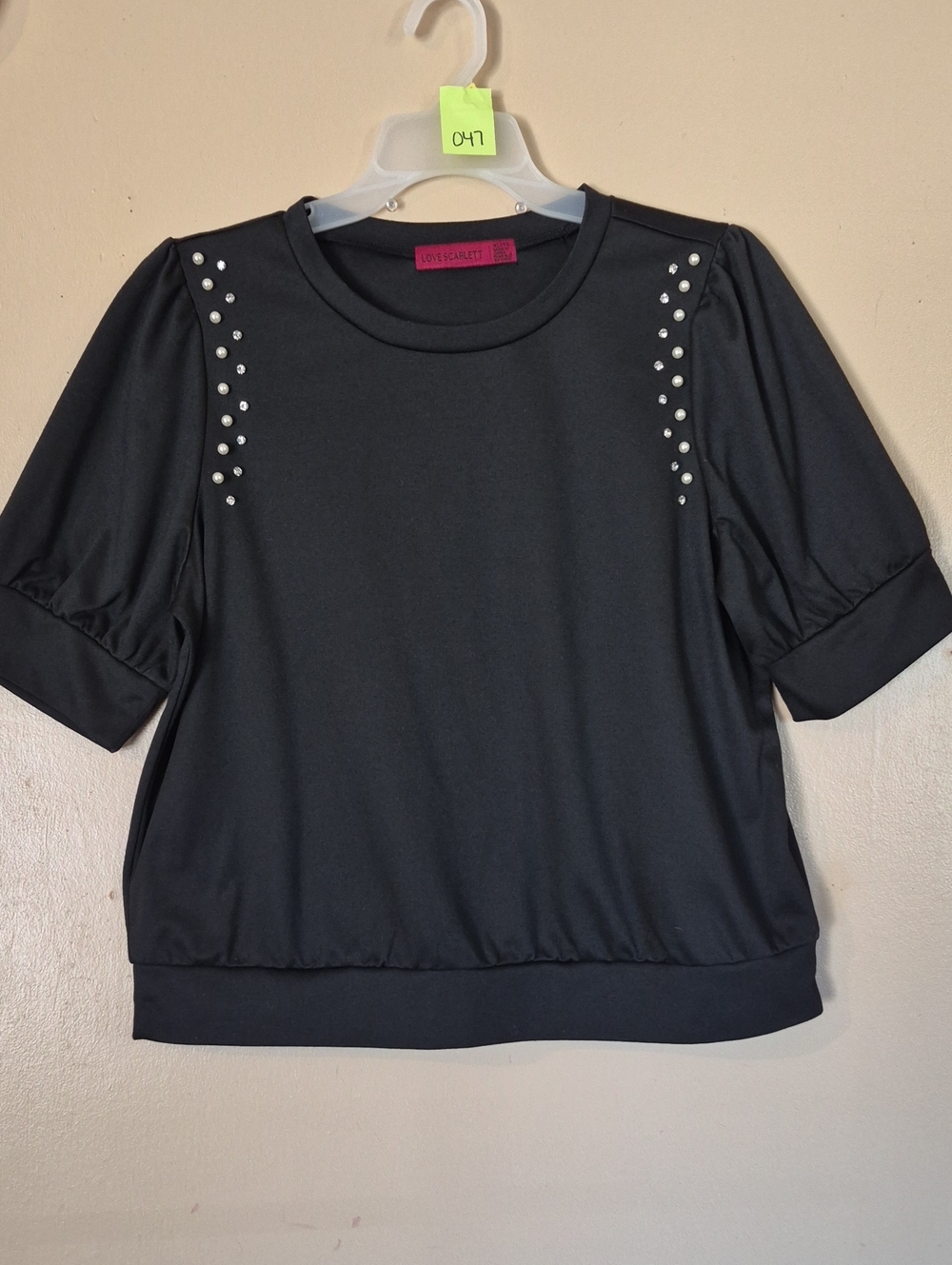Scarlett Black Pearl-Accent Puff Sleeve Top